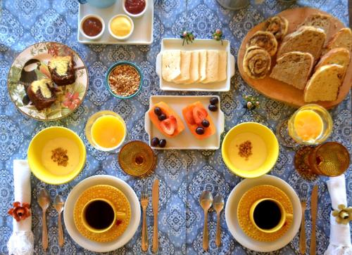 Opțiuni de mic dejun disponibile oaspeților de la Pousada Encanto da Bocaina - Serra da Bocaina