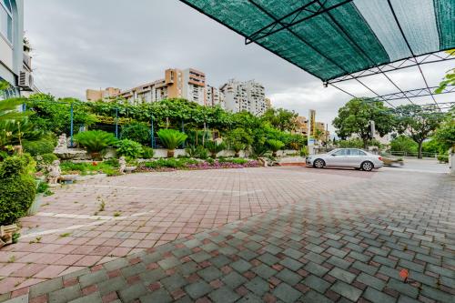 a car parked in a parking lot in a city at Guesthouse Rooms Split in Split