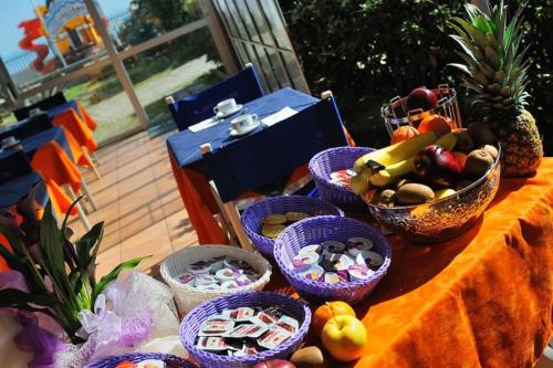 Jídlo v hotelu nebo okolí