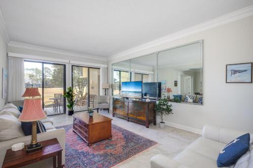Beaches n Fairway Getaway – Photos 4