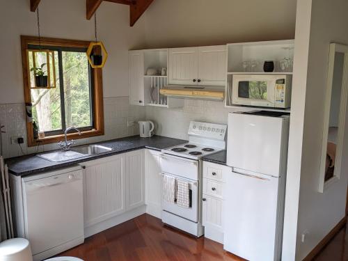 Gallery image of Romantic Cabin Escapes Barrington Tops - Lorikeet in Bandon Grove