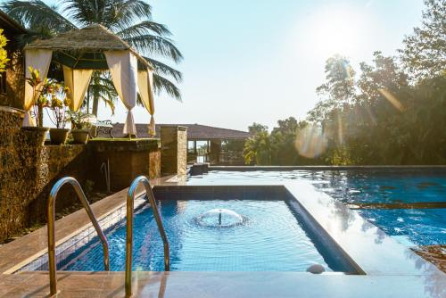 Bazén v ubytování Kudle Beach View Resort And Spa Gokarna nebo v jeho okolí