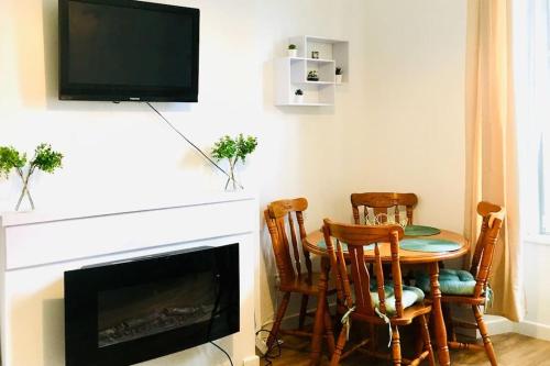 Gallery image of Flat 12A - Central, modern, bright apartment with free wifi in Oban
