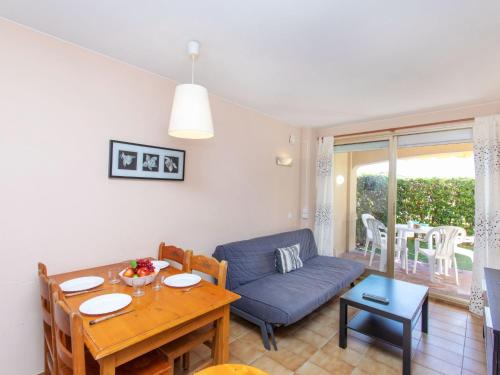 Apartment Tamarius by Interhome