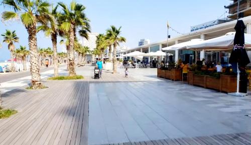 Επισκέπτες που μένουν στο 8 Hotel Apartment Short Time TLV BAT YAM