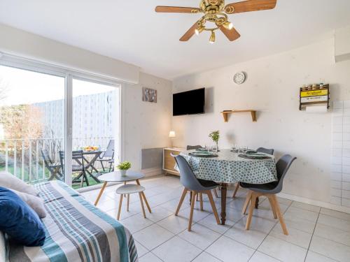 Apartment Les Ecureuils by Interhome