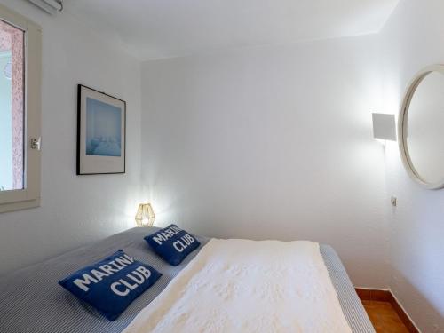 Apartment Les Coteaux de la Nartelle-27 by Interhome