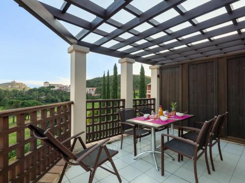 Apartment L'Esquinade F6 225 by Interhome