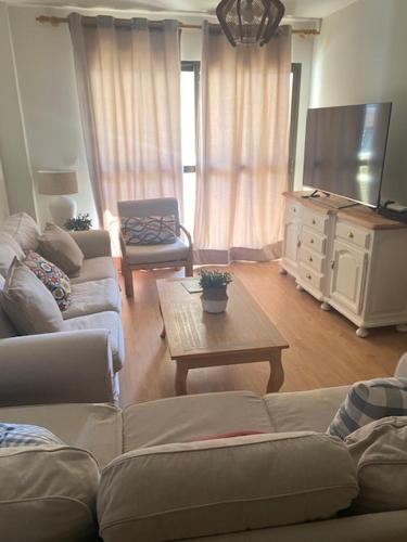 APARTAMENTO FUENGIROLA Free parking