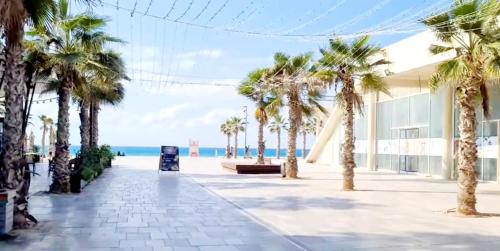 Ein allgemeiner Meerblick oder ein Meerblick von des Aparthotels aus