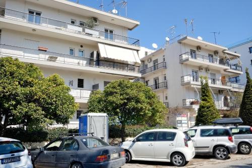 Gallery image of Glyfada Breeze Apartments in Athens
