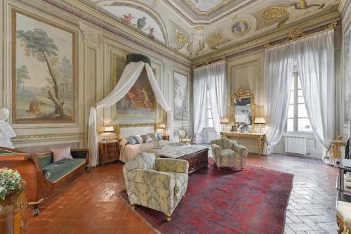 Maggio Palace by VacaVilla