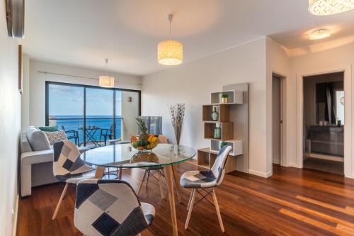 Centromar Bella Vista by Atlantic Holiday