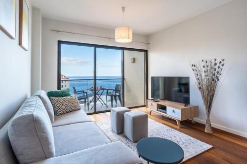 Centromar Bella Vista by Atlantic Holiday