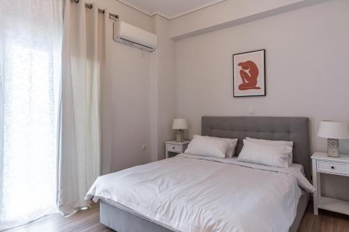 Spacious 2BD apt next to metro