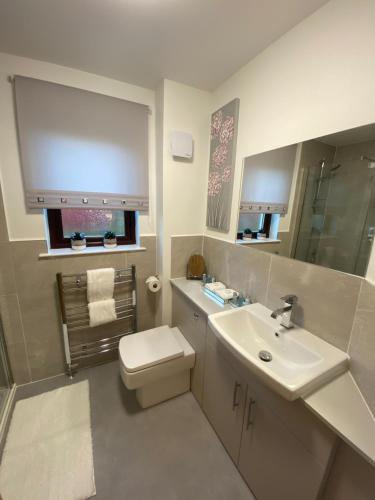 Ένα μπάνιο στο discoverNESS Apartment