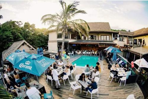 Poolen vid eller i närheten av Coco De Mer Boutique Hotel