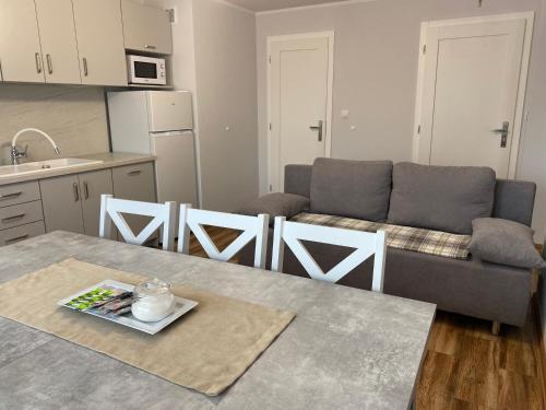 Η κουζίνα ή μικρή κουζίνα στο Apartamenty Nad Rzeką