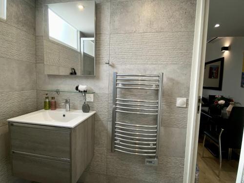 Koupelna v ubytování Central Lamartine Flat - Brand New