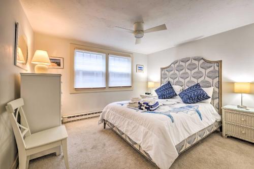 Katil atau katil-katil dalam bilik di Provincetown Getaway with Private Beach Access!