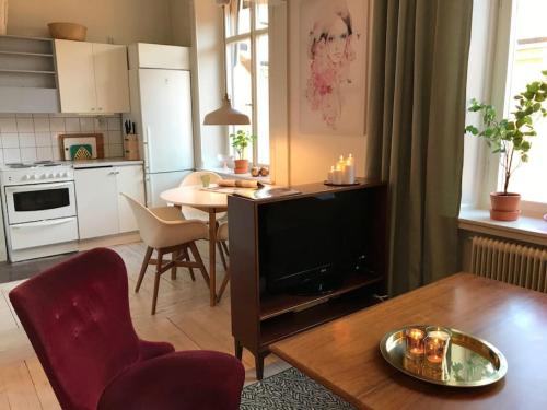 Bohemian and light one room apartment in SoFo 31sqm Image