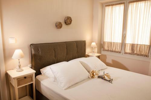 2-spaces comfy Bentzi apartment 7 with balcony in Pagrati