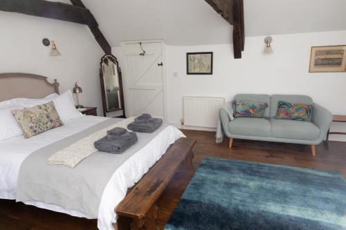Loft Apartment nr Bath & Bristol with hot tub photo 10