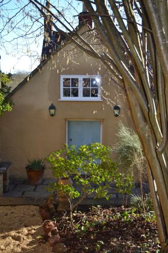 Loft Apartment nr Bath & Bristol with hot tub photo 13