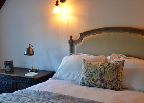 Loft Apartment nr Bath & Bristol with hot tub photo 16