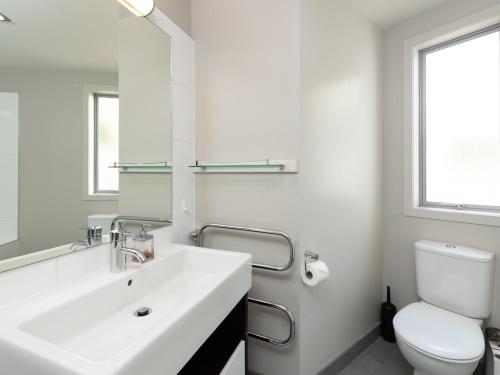 Ένα μπάνιο στο Oceanside - Paihia Waterfront Apartment