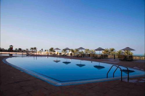 Stunning Gulf Studio With Gymbeachpool Access