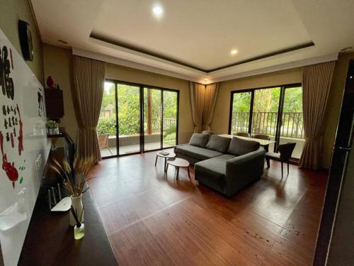 Cozy 3-BR villa Vimala hills cluster alpen with beautiful garden