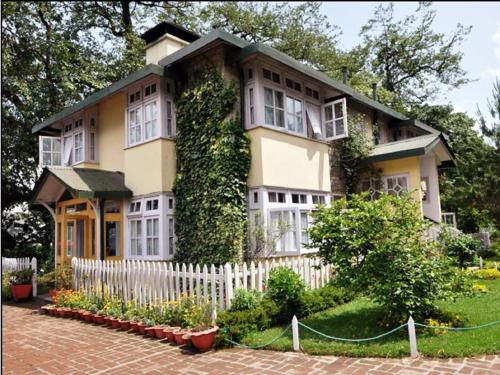 Windamere Hotel - A Colonial Heritage Since 1841