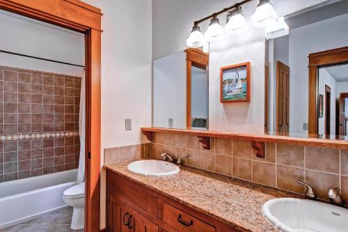 Bilik mandi di Ahwahnichi Lodge
