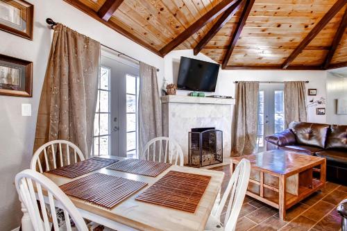 Harmony Hilltop Hideaway – Photos 3