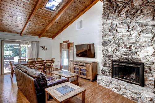 Trout Creek Lodge – Photos 2