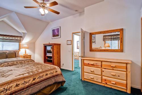 Voodi või voodid majutusasutuse Yosemite View toas