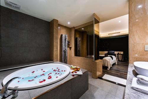 Gallery image of All Fun Business Hotel in Taichung