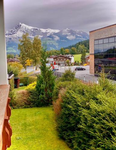Vue générale sur la montagne ou vue sur la montagne depuis la maison de vacances