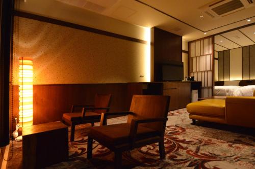 Zona de estar de Toriizaki Club Sushi Auberge