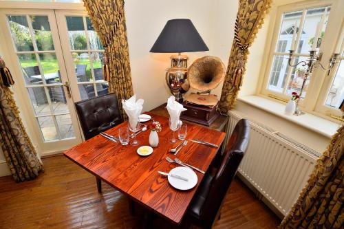 Angmering Manor Hotelにあるシーティングエリア