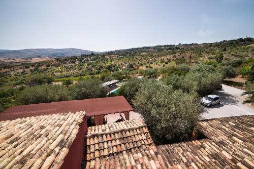 an overhead view of a roof with a car in a parking lot at Principe di Aragona in Aragona