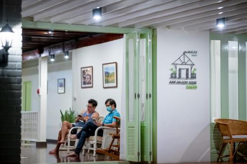 Huéspedes de Zane Balcony House Ranong Hotel เซน บัลโคนี่ เฮ้าส์ ระนอง