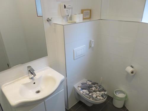 Un baño de Hostel Split
