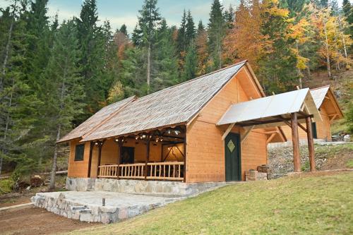 Фотография из галереи Eko Katun Bungalows Jelovica в городе Беране