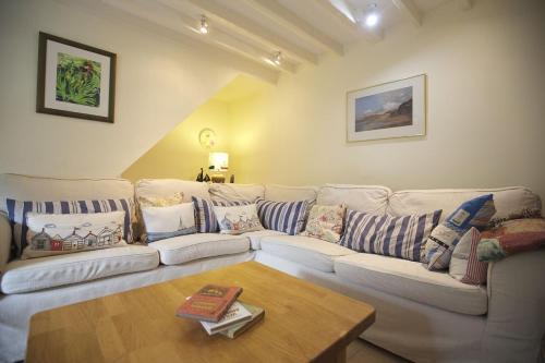 A seating area at Westover, St Mawes