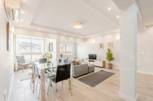 Spacious apartment with a view - historic center, Málaga ...