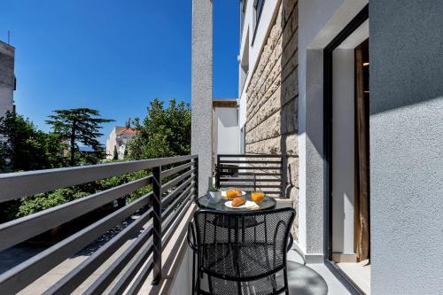 Gallery image of Laurus Makarska Accommodation in Makarska