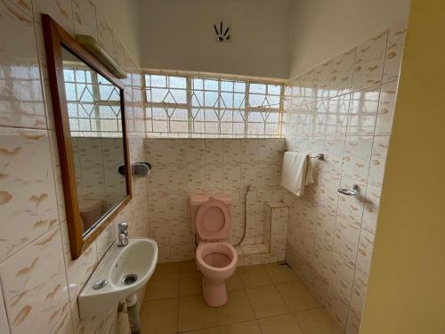 Ένα μπάνιο στο Home Stay Executive Guest House Nairobi