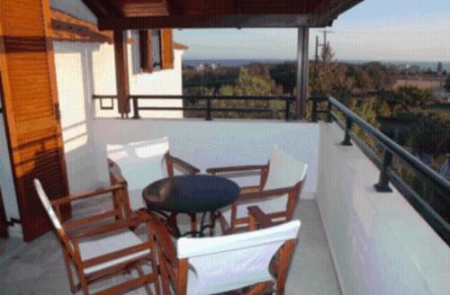 Ein Balkon oder eine Terrasse in der Unterkunft Barbara Studios & Apartments